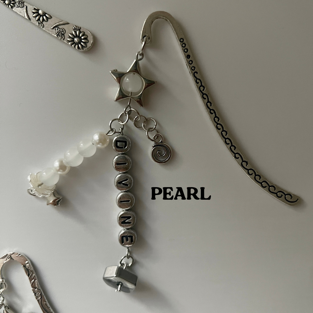 Stray Kids "Divine" Bookmark Collection | Handmade Black & White Beaded Bookmark