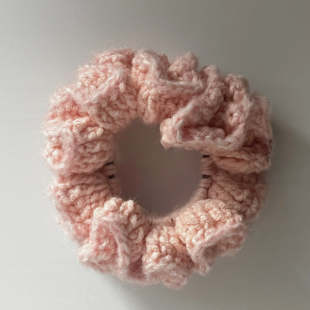SKZ "Do It" Crochet Scrunchie | Soft Pink Double Scrunchie