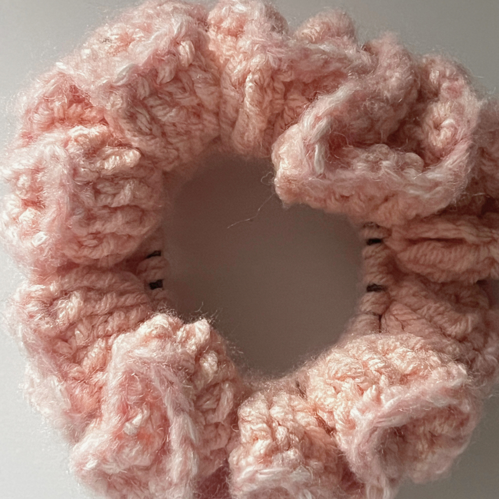 SKZ "Do It" Crochet Scrunchie | Soft Pink Double Scrunchie