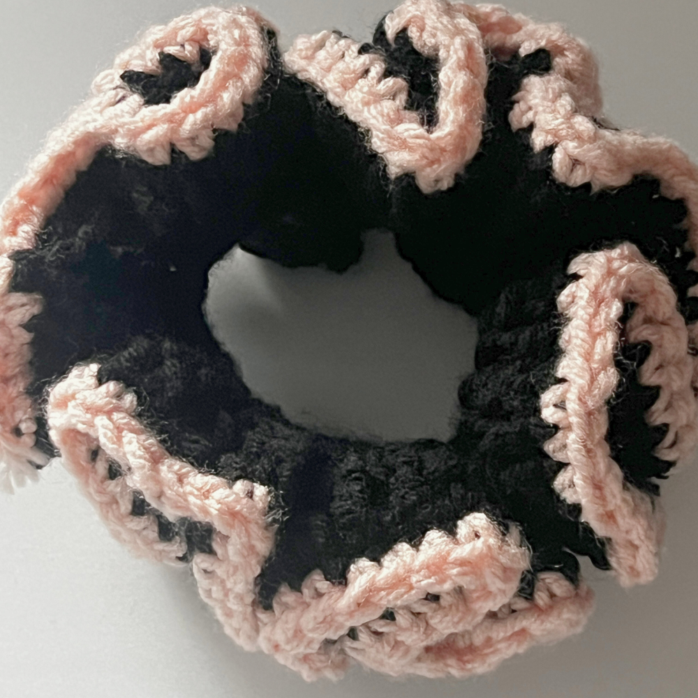 SKZ "Do It" Crochet Scrunchie | Black & Blush Pink Hair Tie