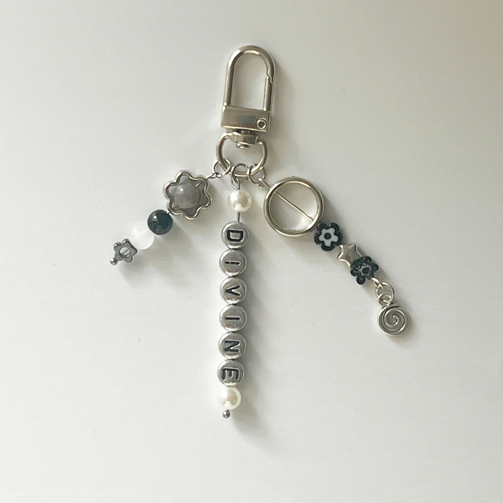 SKZ Divine Keychain | Black, White & Pearl Fan-Made Keychain