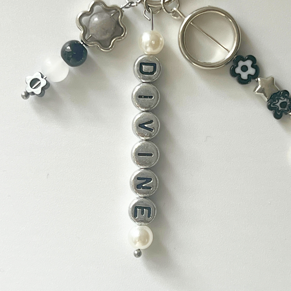 SKZ Divine Keychain | Black, White & Pearl Fan-Made Keychain