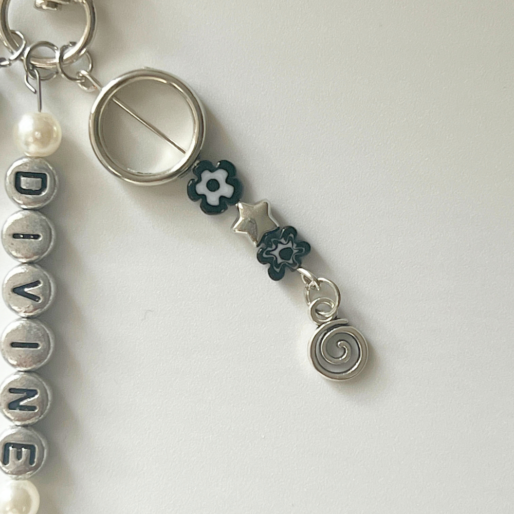 SKZ Divine Keychain | Black, White & Pearl Fan-Made Keychain