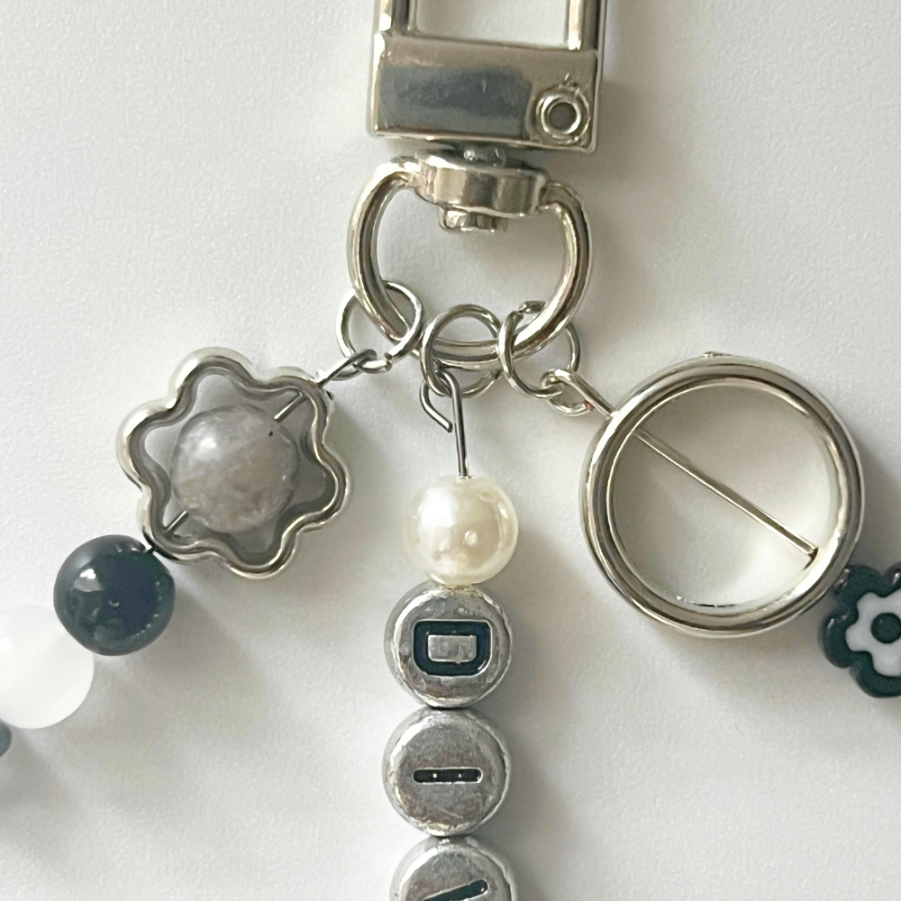 SKZ Divine Keychain | Black, White & Pearl Fan-Made Keychain