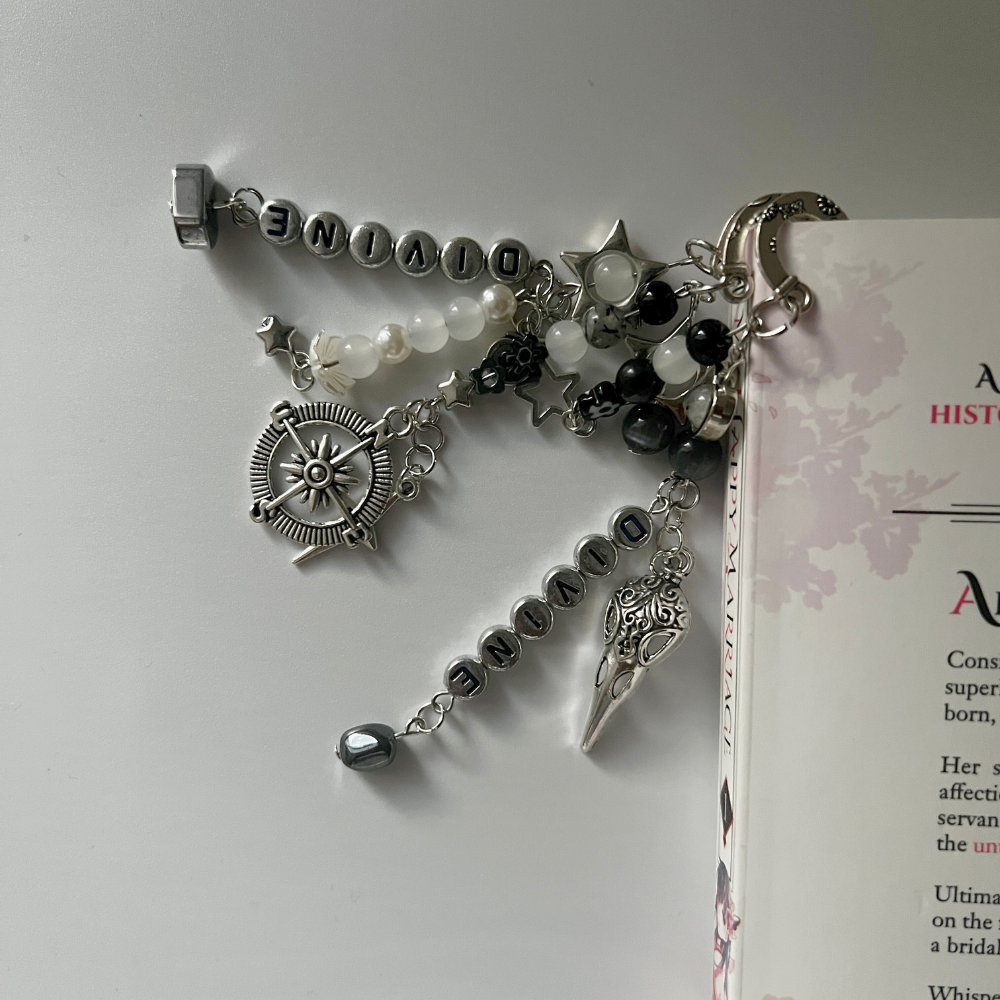 Stray Kids "Divine" Bookmark Collection | Handmade Black & White Beaded Bookmark